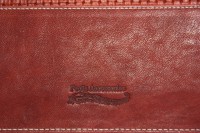 /album/fotogaleria-billetera-cheyenne-camel/billetera-azul-y-marron-logo-jpg/